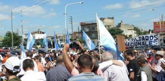 Informe: Bandera Vecinal en el acto por aniversario del ataque terrorista al Regimiento de La Tablada