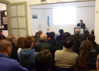 Memorable conferencia del Veterano de Malvinas Carlos Montiel en Casa Patria